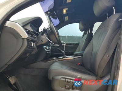 Zdjęcie 7 z 12 samochodu: 2018 BMW X5 SDRIVE35I VIN:5UXKR2C57J0Z19205 - miniatura