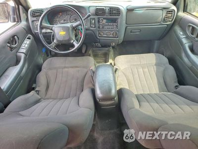 Zdjęcie 8 z 13 samochodu: 2005 CHEVROLET BLAZER VIN:1GNCS13X95K103765 - miniatura