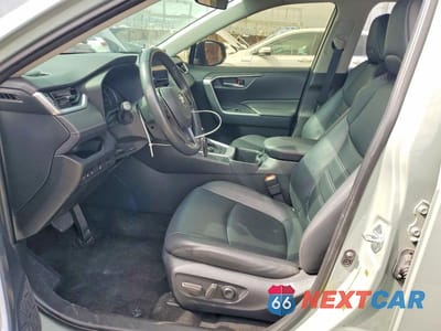 Zdjęcie 7 z 12 samochodu: 2023 TOYOTA RAV4 HYBRID XLE PREMIUM VIN:JTMB6RFV2PD111926 - miniatura