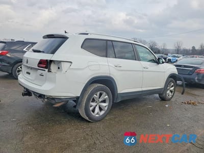 Trzecie zdjęcie samochodu z tyłu: 2018 VOLKSWAGEN ATLAS SE VIN:1V2LR2CA3JC588896 - miniatura