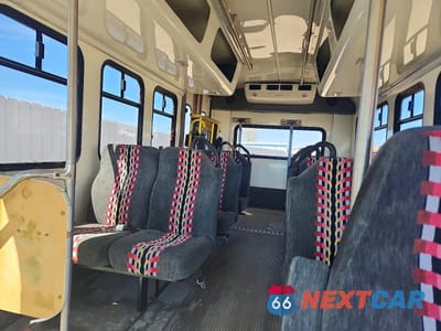 Zdjęcie 11 z 12 samochodu: 1996 FORD E-350 SHUTTLE BUS VIN:1FDKE30F3THA50442 - miniatura