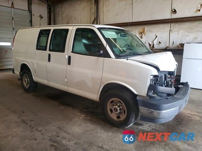 Czwarte zdjęcie samochodu z boku: 2017 GMC SAVANA G2500 VIN:1GTW7AFF5H1908635 - miniatura