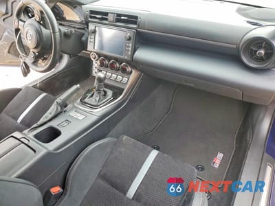 Zdjęcie 8 z 13 samochodu: 2025 TOYOTA GR86 PREMIUM VIN:JF1ZNBE18S8751699 - miniatura