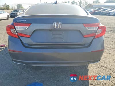 Zdjęcie 6 z 12 samochodu: 2018 HONDA ACCORD LX VIN:1HGCV1F11JA127924 - miniatura