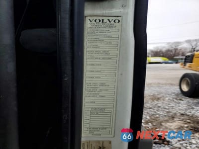 Zdjęcie 10 z 10 samochodu: 2016 VOLVO VN VNL VIN:4V4NC9EJ7GN974546 - miniatura