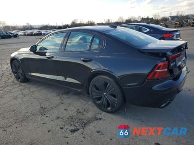 Drugie zdjęcie samochodu z przodu: 2022 VOLVO S60 B5 MOMENTUM VIN:7JRL12TZXNG157910 - miniatura