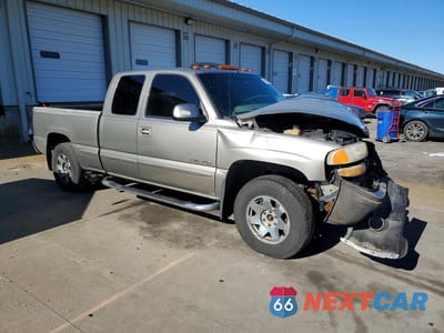 Czwarte zdjęcie samochodu z boku: 2001 GMC SIERRA K1500 C3 VIN:2GTEK69U411232793 - miniatura