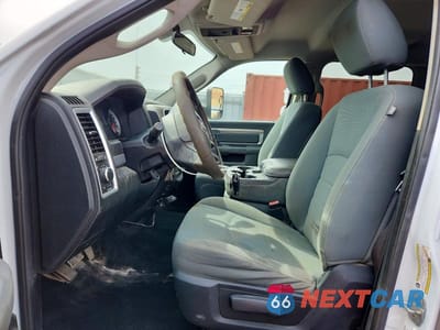 Zdjęcie 7 z 12 samochodu: 2014 RAM 3500 SLT VIN:3C63R3DL3EG233101 - miniatura