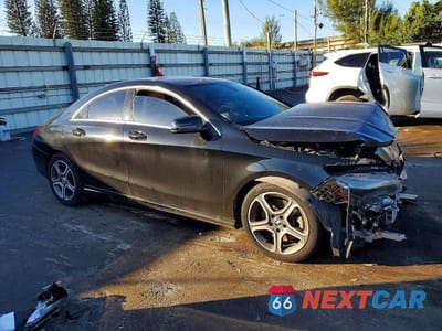 Czwarte zdjęcie samochodu z boku: 2019 MERCEDES-BENZ CLA 250 VIN:WDDSJ4EB7KN773941 - miniatura