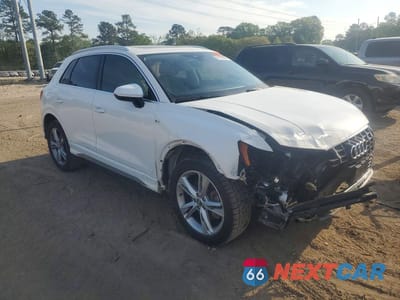 Czwarte zdjęcie samochodu z boku: 2019 AUDI Q3 PREMIUM S LINE VIN:WA1DECF36K1082796 - miniatura