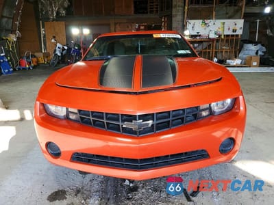 Piąte zdjęcie samochodu w środku: 2010 CHEVROLET CAMARO LS VIN:2G1FA1EV9A9142946 - miniatura