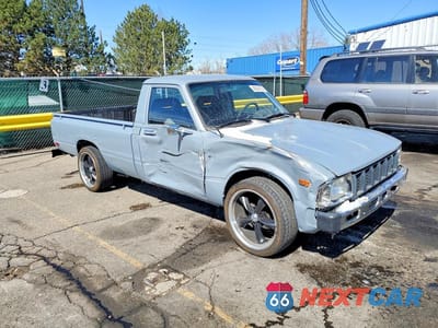 Czwarte zdjęcie samochodu z boku: 1982 TOYOTA PICKUP SR5 VIN:JT4RN44S0C0069657 - miniatura