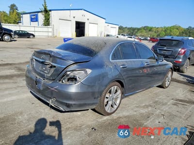 Trzecie zdjęcie samochodu z tyłu: 2018 MERCEDES-BENZ C 300 VIN:55SWF4JB6JU249677 - miniatura