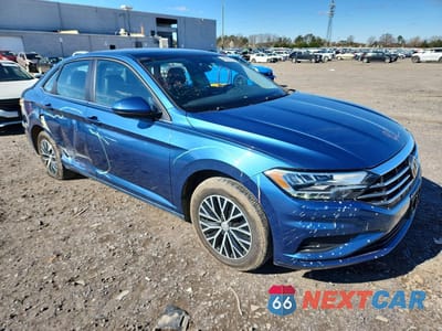 Czwarte zdjęcie samochodu z boku: 2021 VOLKSWAGEN JETTA S VIN:3VWC57BU7MM095535 - miniatura