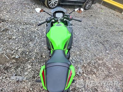 Zdjęcie 6 z 9 samochodu: 2024 KAWASAKI EX650 P VIN:ML5EXEP17RDAC5814 - miniatura