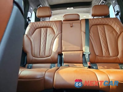 Zdjęcie 10 z 12 samochodu: 2019 BMW X7 XDRIVE40I VIN:5UXCW2C5XKL086691 - miniatura
