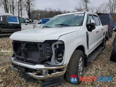 2024 FORD F350 SUPER DUTY 1FT8W3BN4RED23320 - główne zdjęcie licytacji z USA - miniatura