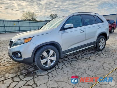 2012 KIA SORENTO EX 5XYKU3A66CG257048 - główne zdjęcie licytacji z USA - miniatura