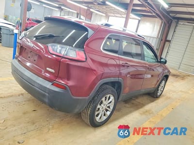 Trzecie zdjęcie samochodu z tyłu: 2019 JEEP CHEROKEE LATITUDE VIN:1C4PJLCB8KD265223 - miniatura