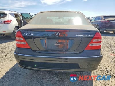 Zdjęcie 6 z 12 samochodu: 2003 MERCEDES-BENZ C 230K SPORT SEDAN VIN:WDBRF40J43F399789 - miniatura