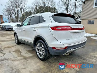 Drugie zdjęcie samochodu z przodu: 2017 LINCOLN MKC RESERVE VIN:5LMCJ3D91HUL46513 - miniatura
