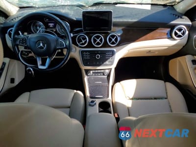 Zdjęcie 8 z 12 samochodu: 2016 MERCEDES-BENZ GLA 250 VIN:WDCTG4EB5GJ207041 - miniatura