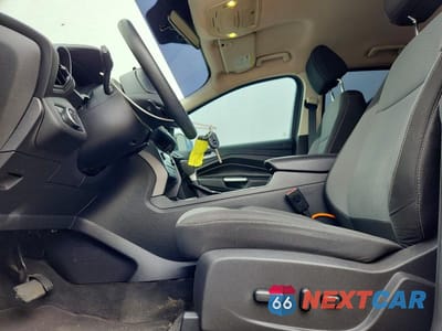 Zdjęcie 7 z 11 samochodu: 2017 FORD ESCAPE SE VIN:1FMCU0GDXHUA69448 - miniatura