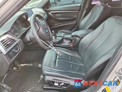 Zdjęcie 7 z 12 samochodu: 2017 BMW 330 XI VIN:WBA8D9G53HNU59080 - miniatura