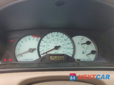 Zdjęcie 9 z 11 samochodu: 2004 TOYOTA COROLLA LE VIN:1NXBR32E24Z287585 - miniatura