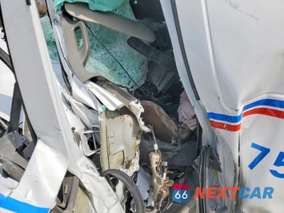 Zdjęcie 7 z 14 samochodu: 2023 CHEVROLET EXPRESS 2500 CARGO UTILITY / SERVICE VAN VIN:1GCWGAFP2P1229915 - miniatura