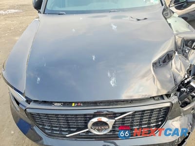 Zdjęcie 12 z 13 samochodu: 2021 VOLVO XC40 T5 R-DESIGN VIN:YV4162UMXM2431108 - miniatura