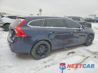Trzecie zdjęcie samochodu z tyłu: 2016 VOLVO V60 PREMIER VIN:YV1612SK4G1310393 - miniatura