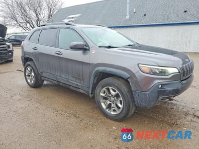 Czwarte zdjęcie samochodu z boku: 2019 JEEP CHEROKEE TRAILHAWK VIN:1C4PJMBX2KD459376 - miniatura