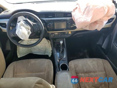 Zdjęcie 8 z 12 samochodu: 2016 TOYOTA COROLLA LE VIN:5YFBURHE0GP526193 - miniatura