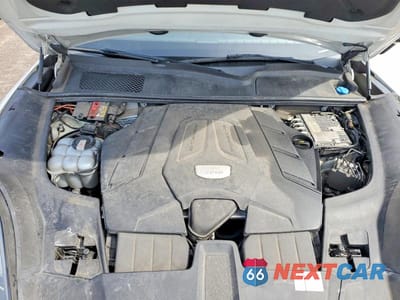 Zdjęcie 12 z 12 samochodu: 2019 PORSCHE CAYENNE VIN:WP1AA2AY5KDA14522 - miniatura