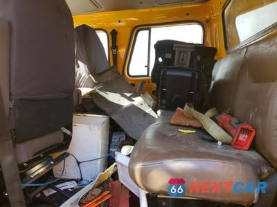 Zdjęcie 10 z 12 samochodu: 2002 INTERNATIONAL 4700 UTILITY / SERVICE TRUCK VIN:1HTSCABM02H557147 - miniatura