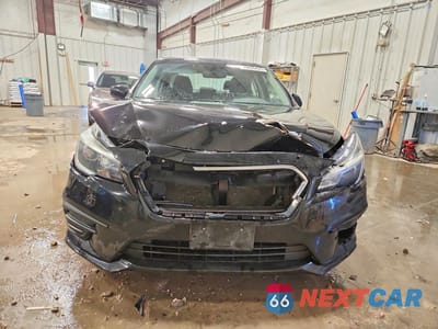 Piąte zdjęcie samochodu w środku: 2019 SUBARU LEGACY 2.5I PREMIUM VIN:4S3BNAF68K3041408 - miniatura
