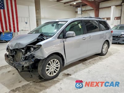 2014 TOYOTA SIENNA XLE 8-PASSENGER 5TDYK3DC0ES412247 - główne zdjęcie licytacji z USA - miniatura