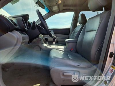 Zdjęcie 7 z 13 samochodu: 2010 TOYOTA HIGHLANDER SE VIN:5TDJK3EHXAS040440 - miniatura