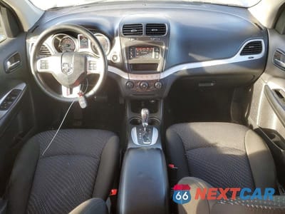Zdjęcie 8 z 13 samochodu: 2019 DODGE JOURNEY SE VIN:3C4PDCBG5KT701377 - miniatura