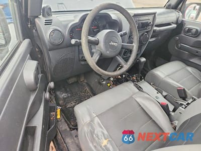 Zdjęcie 8 z 11 samochodu: 2009 JEEP WRANGLER X VIN:1J4FA241X9L738982 - miniatura