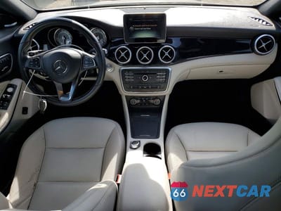 Zdjęcie 8 z 12 samochodu: 2015 MERCEDES-BENZ CLA 250 4MATIC VIN:WDDSJ4GB4FN219470 - miniatura