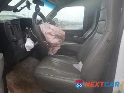 Zdjęcie 7 z 12 samochodu: 2018 CHEVROLET EXPRESS G3500 VIN:1GCZGHFG4J1227936 - miniatura