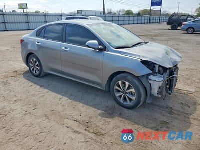 Czwarte zdjęcie samochodu z boku: 2022 KIA RIO S VIN:3KPA24AD6NE495942 - miniatura
