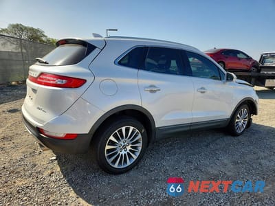 Trzecie zdjęcie samochodu z tyłu: 2017 LINCOLN MKC RESERVE VIN:5LMCJ3D99HUL11251 - miniatura