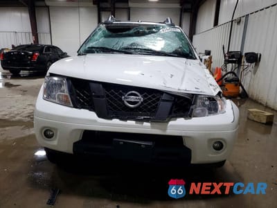 Piąte zdjęcie samochodu w środku: 2020 NISSAN FRONTIER PRO-4X VIN:1N6ED0EB6LN717723 - miniatura