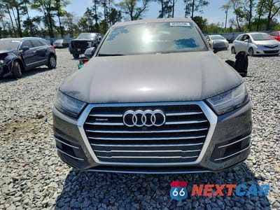 Piąte zdjęcie samochodu w środku: 2019 AUDI Q7 PREMIUM PLUS VIN:WA1LHAF76KD041190 - miniatura
