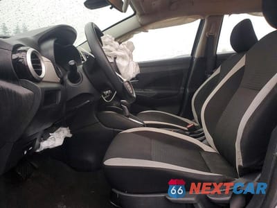 Zdjęcie 7 z 13 samochodu: 2021 NISSAN VERSA SV VIN:3N1CN8EV6ML890789 - miniatura