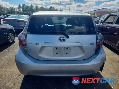 Zdjęcie 6 z 12 samochodu: 2012 TOYOTA PRIUS C TWO VIN:JTDKDTB34C1508296 - miniatura