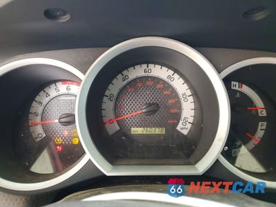 Zdjęcie 9 z 12 samochodu: 2011 TOYOTA TACOMA V6 VIN:5TFMU4FN1BX002835 - miniatura